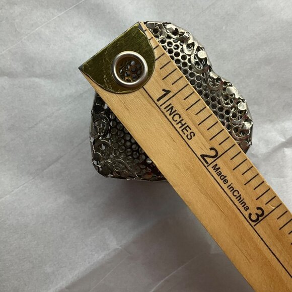 Vintage Filigree Trinket Box Heart-Shaped Metal Box Cottage Silver Tone - Picture 11 of 12